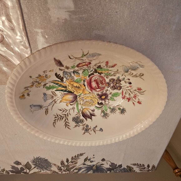 Johnson Brothers Other - Vintage Windsor Ware Garden Bouquet Johnson Bros. Vegetable Bowl